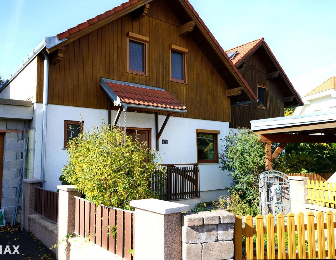 Heimeliges Doppelhaus in Holzbauweise - Wohnen mit Wohlfühlfaktor in ruhiger Siedlungslage!