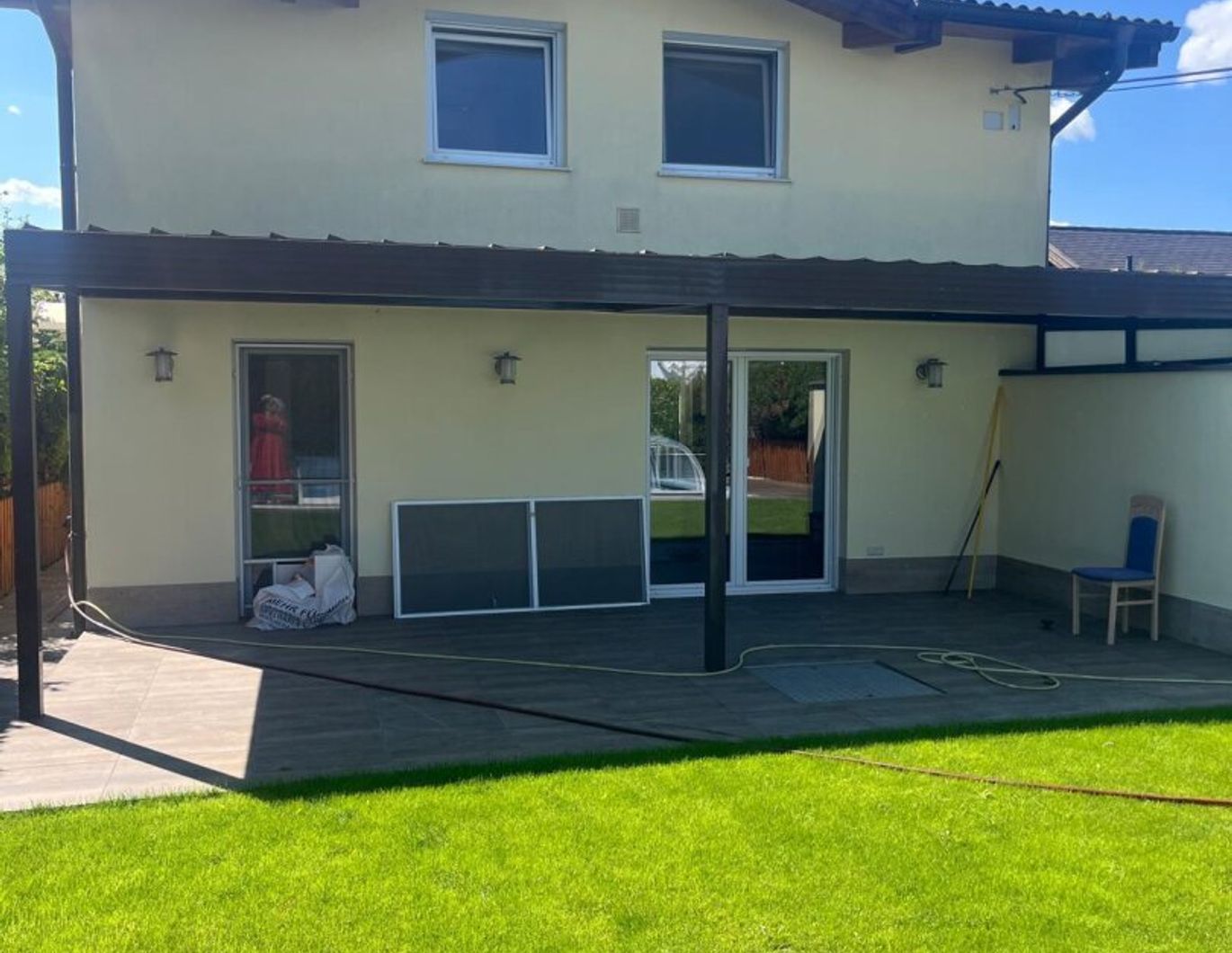 Teilmöbliertes Traumhaus in einer Kleingartensiedlung mit Pool, Garten und einem Wohnkeller