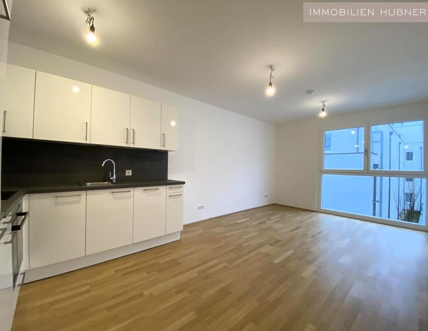 5m² Loggia - Nachmittagssonne - ruhiger Innenhof!!!