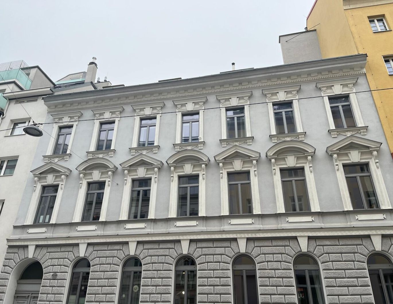 Schubertgasse - 2 Zimmer Altbauwohnung Nähe U6 Volksoper