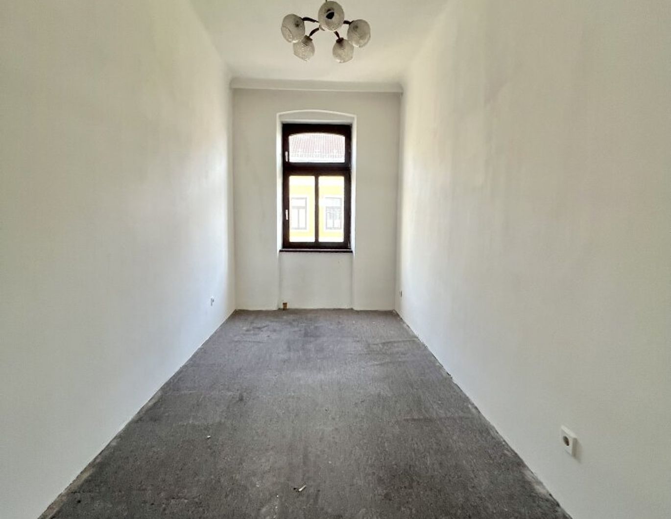 Altbau-Garconniere mit Weitblick!