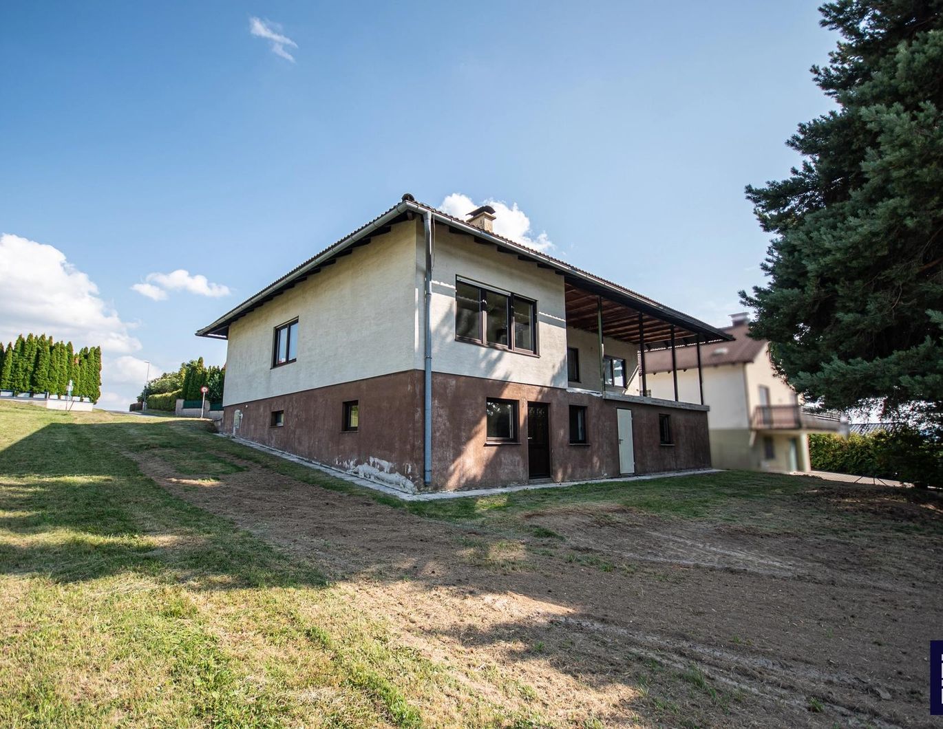 Großflächiges Wohnhaus in absoluter Ruhelage! (Provisionsfrei)