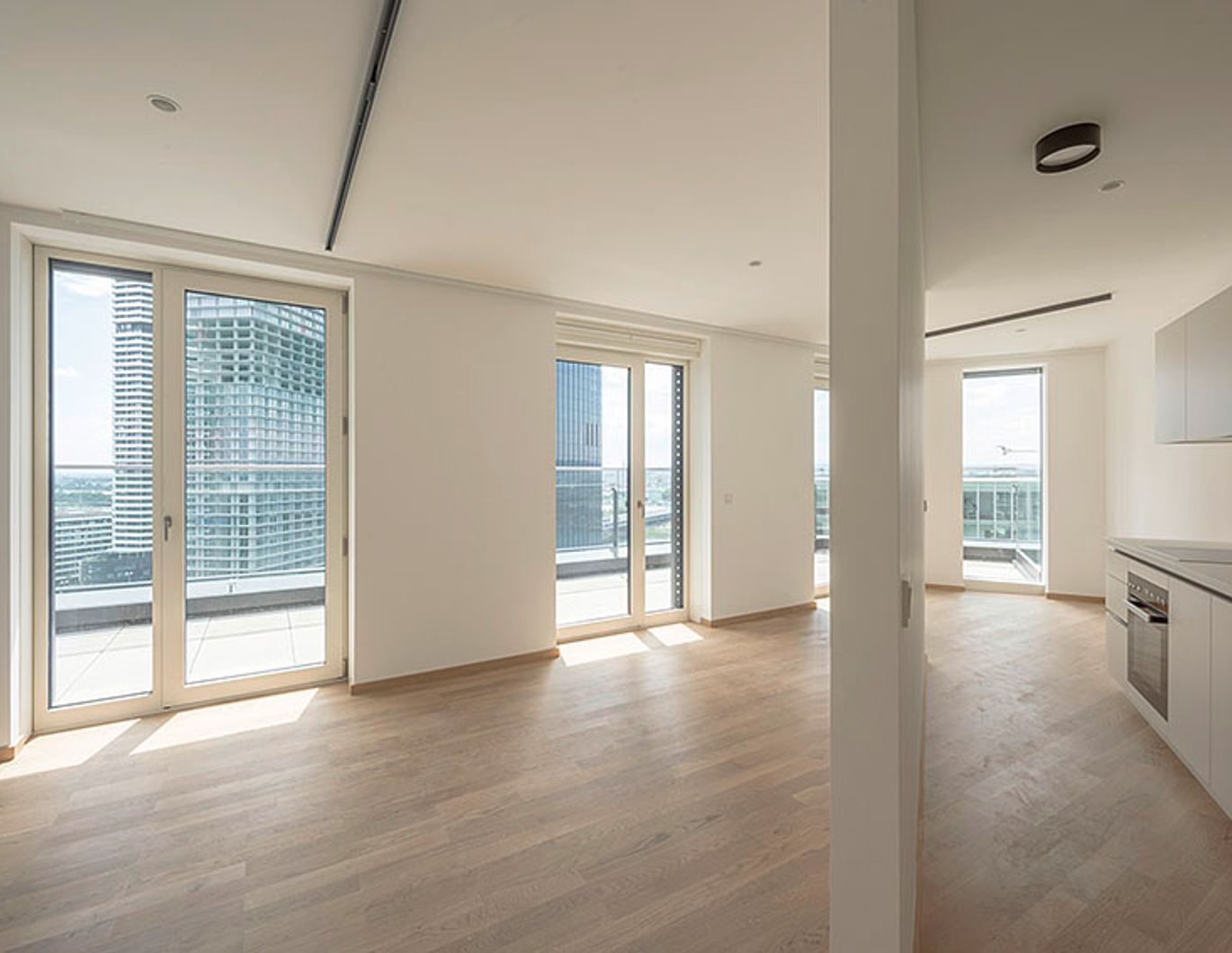 Erstbezug: 3-Zimmer-Dachgeschoßwohnung mit großer Terrasse und 2 Bädern - zu mieten in 1220 Wien / DC Flats