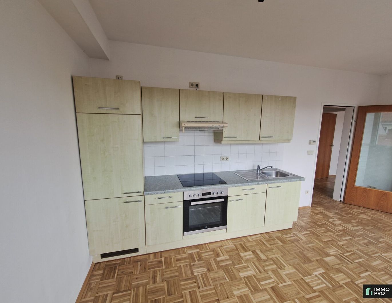 Schöne Ein-Zimmer-Wohnung mit extra Küche und Balkon - Nähe Karl Franzens Universität!