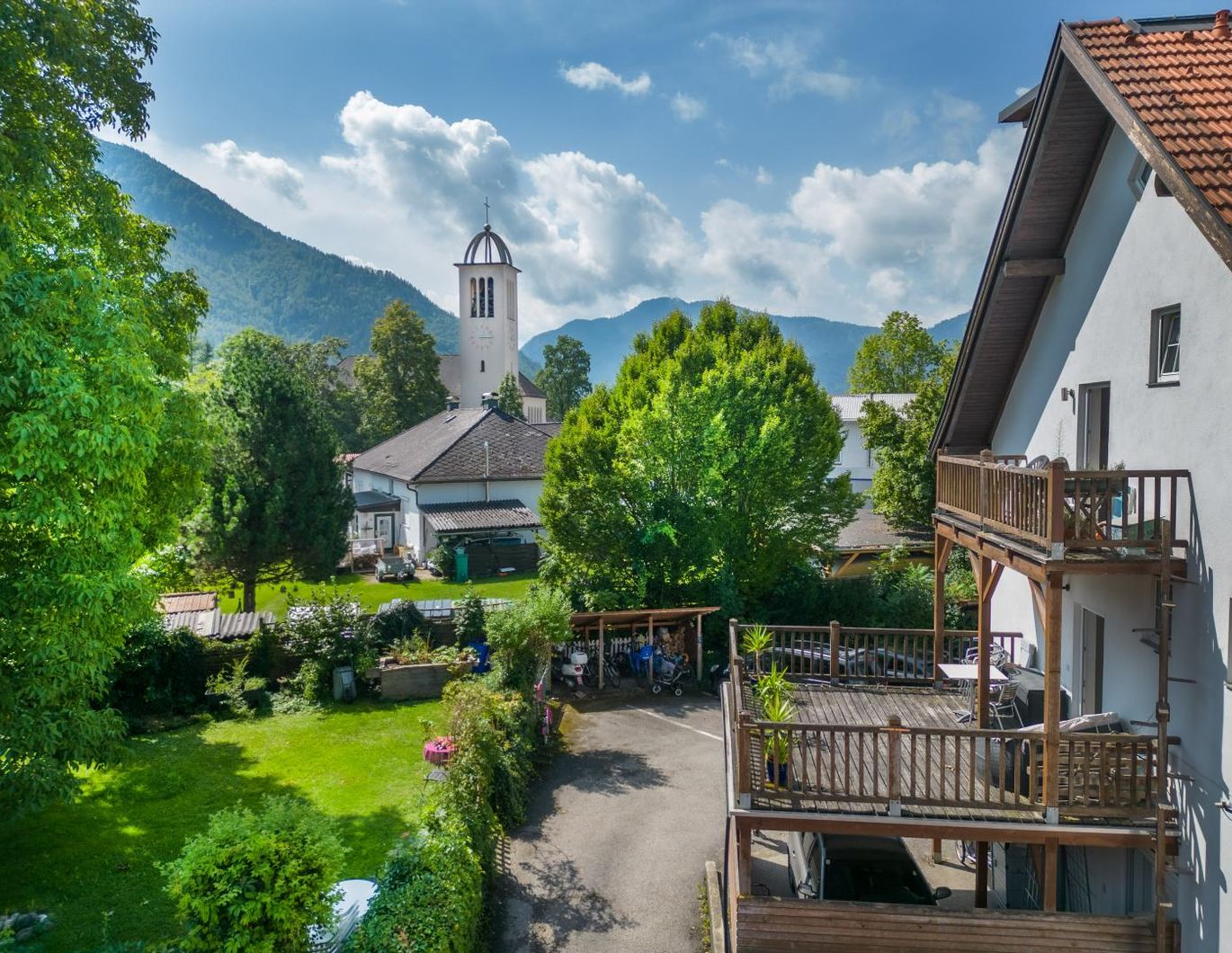 ZENTRUMSLAGE - 5 WOHNUNGEN - EIN PREIS !