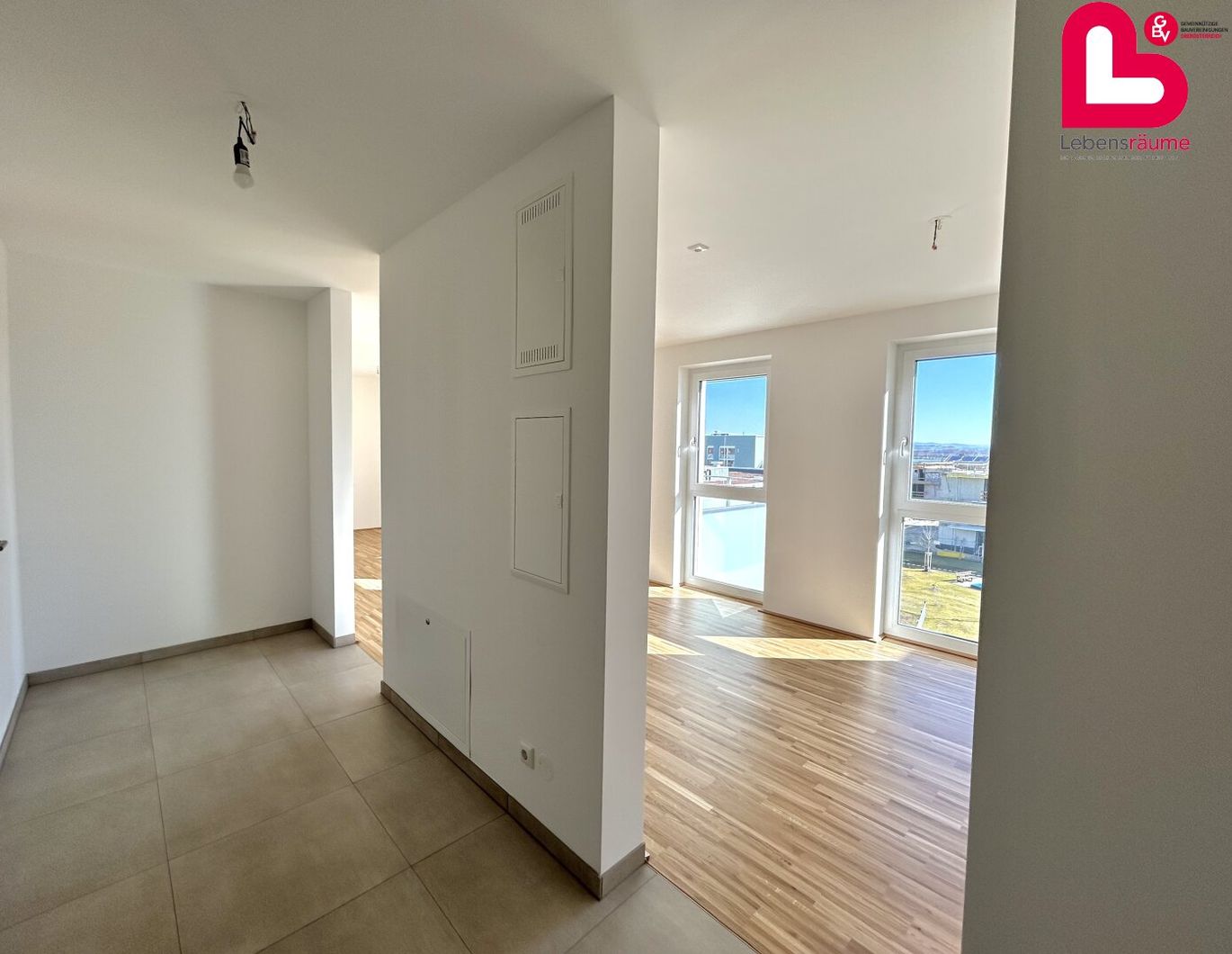Sonnige 2-Zimmer-Wohnung inkl.12 m2 Balkon *TOP 4.26* Tiefgaragenstellplatz (E-Mobilitätsverteiler) und PV-Anlage vorhanden!