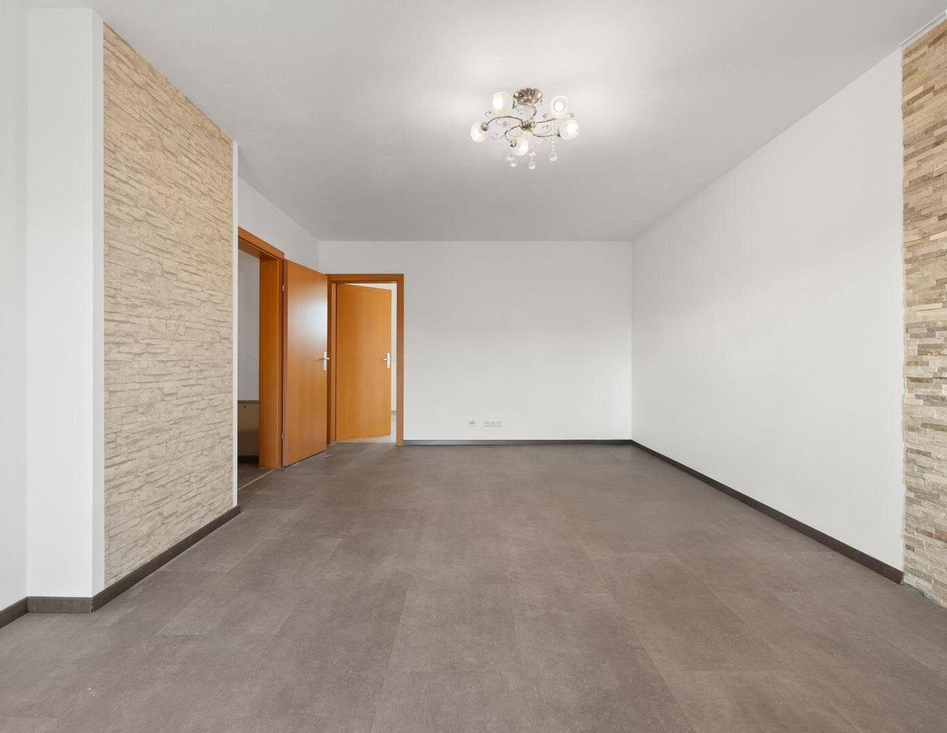 Helle Dachgeschosswohnung mit Terrasse in Linz