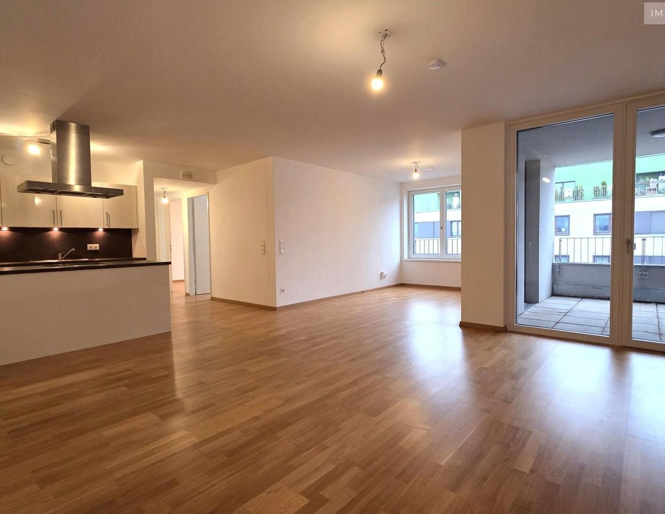 Moderne 3 Zimmer Wohnung ++ große Loggia ++ Gym ++ 7.OG
