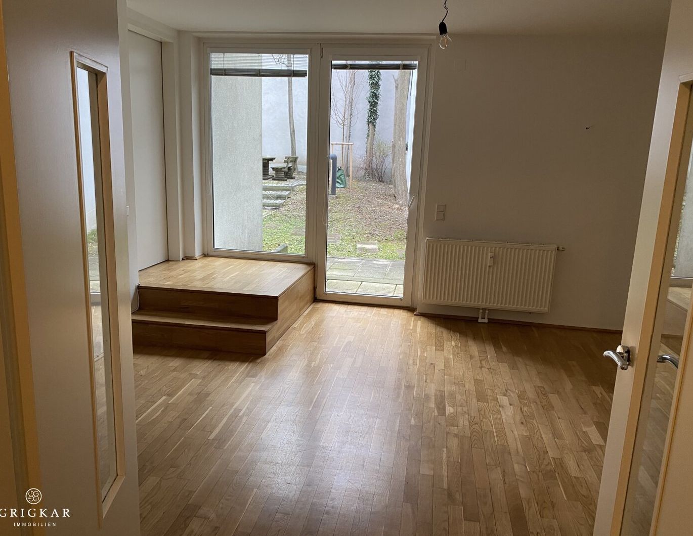 Hübsche Wohnung mitten im 5.Bezirk nahe dem Schloßquadrat mit kleinem Garten