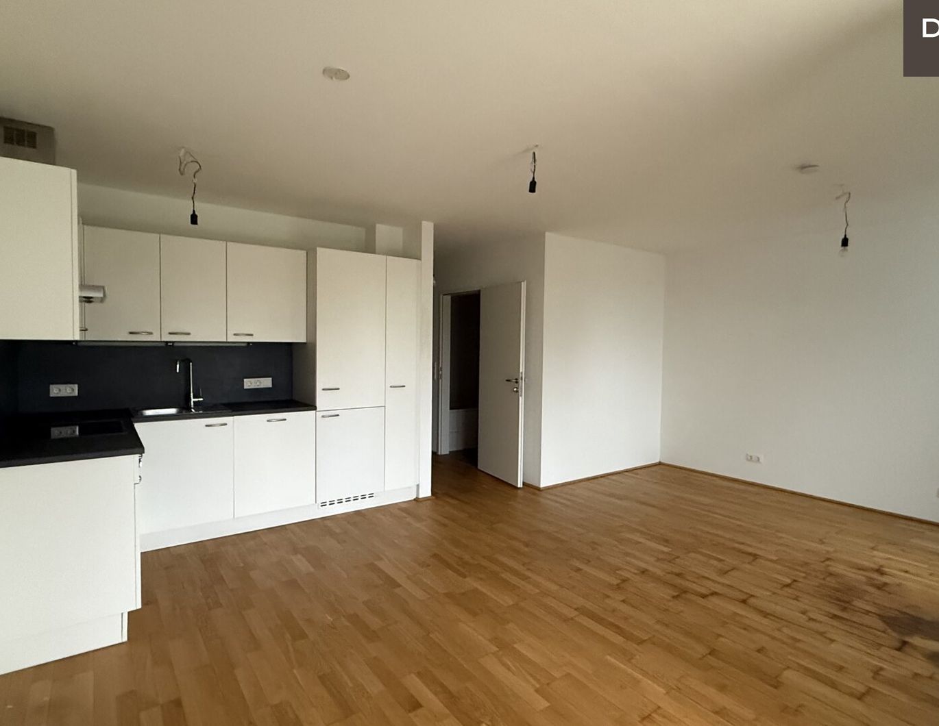 ## VERFÜGBAR AB SOFORT ## FREIFLÄCHE ## 2 ZIMMER ## GUT AUFGETEILT