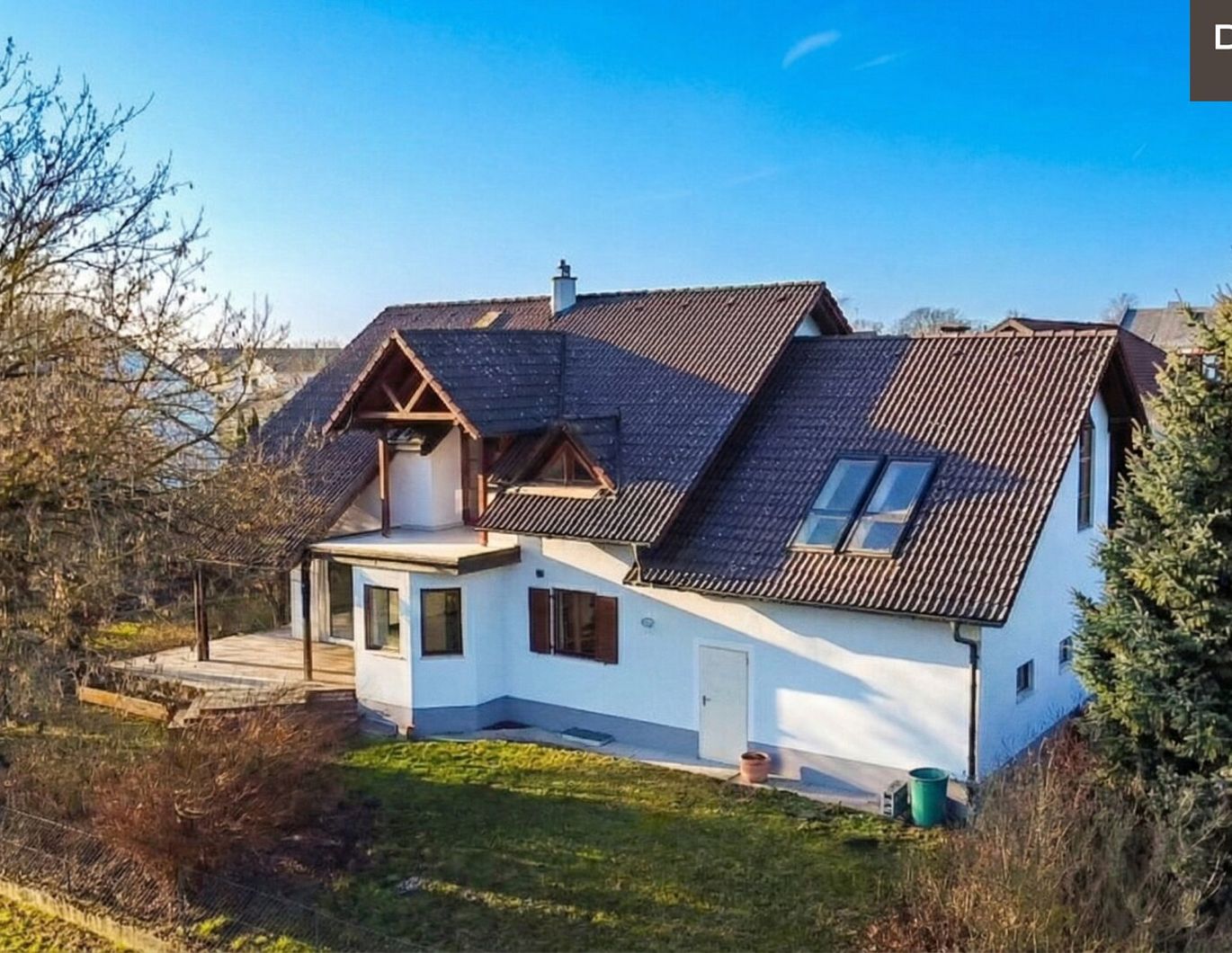 FAMILIENDOMIZIL IN SONNIGER GRÜN-RUHELAGE