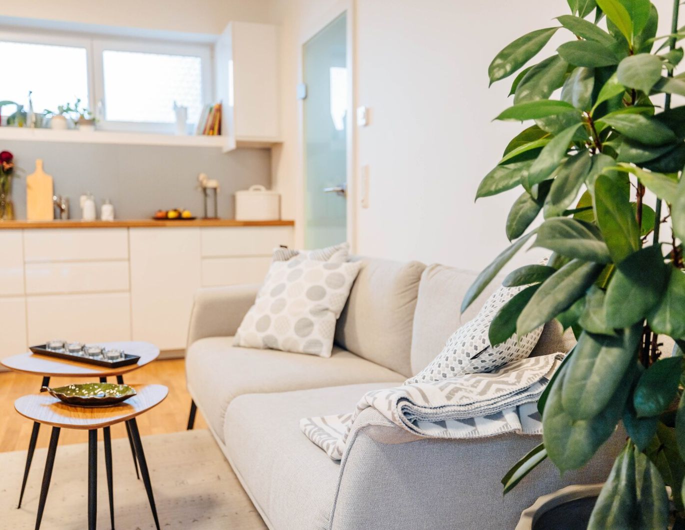 BESTE LAGE I GARTENWOHNUNG I TERRASSE I TIEFGARAGE I DIREKT AM LEONHARDBACH I AKTUELL VERMIETET I