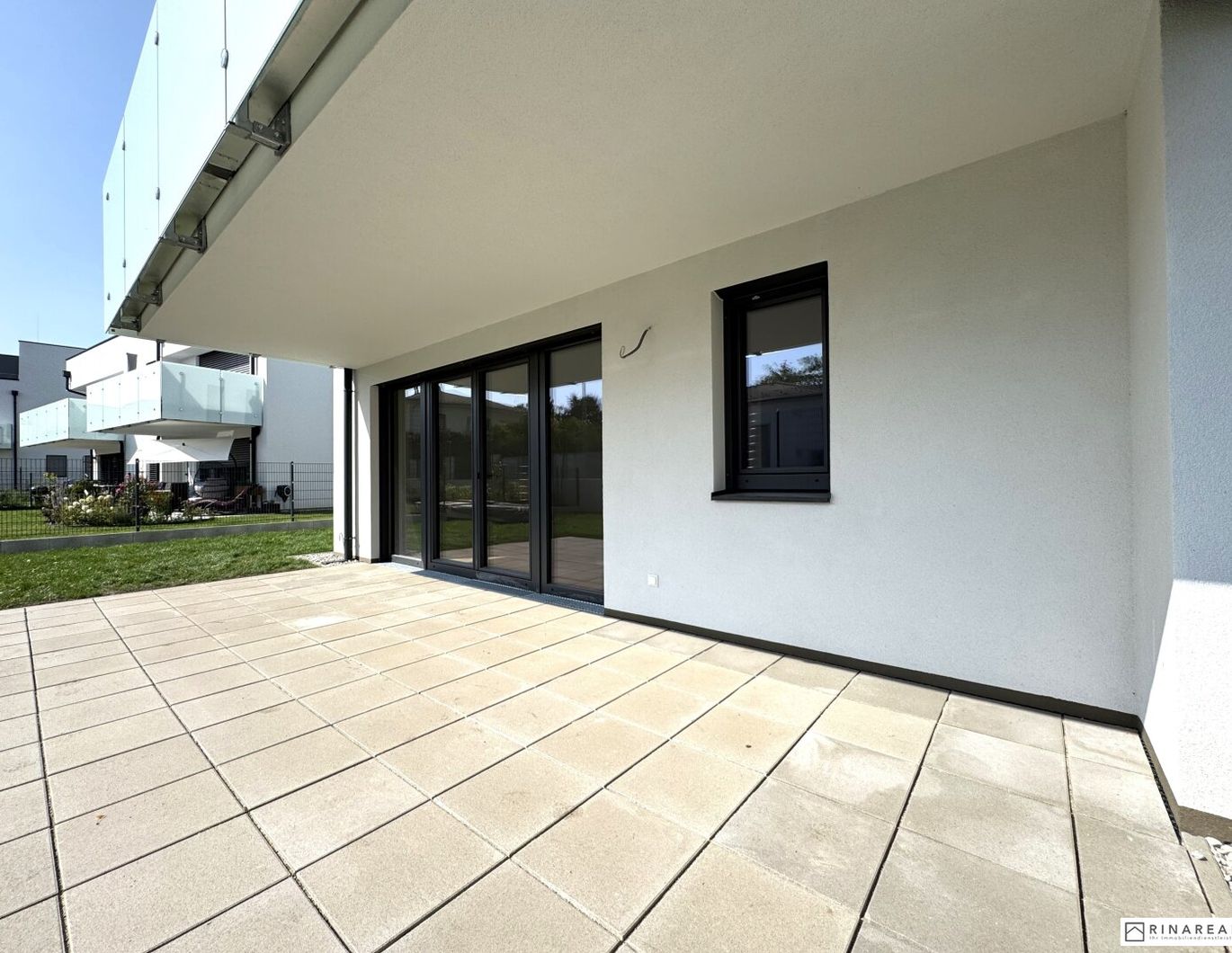 Traumhafte 3 Zimmer Gartenwohnung | Blumengasse - ERSTBEZUG | ca. 23 m² Terrasse & ung.150 m² Eigengarten | zzgl. Tiefgaragenstellplatz | Top D4