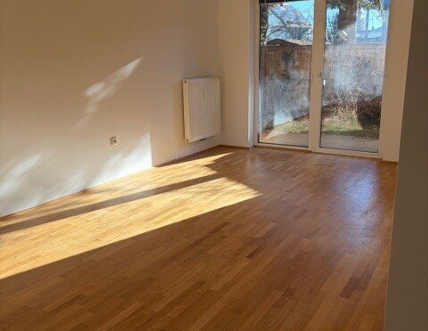 Sehr komfortable 2-Zimmer-Wohnung, Wohnen/Essen/Kochen + 1 Schlafzimmer, mit Terrasse und Gartenanteil in Graz St. Peter, gepflegt, ruhige Lage, perfekt für Single oder Pärchen