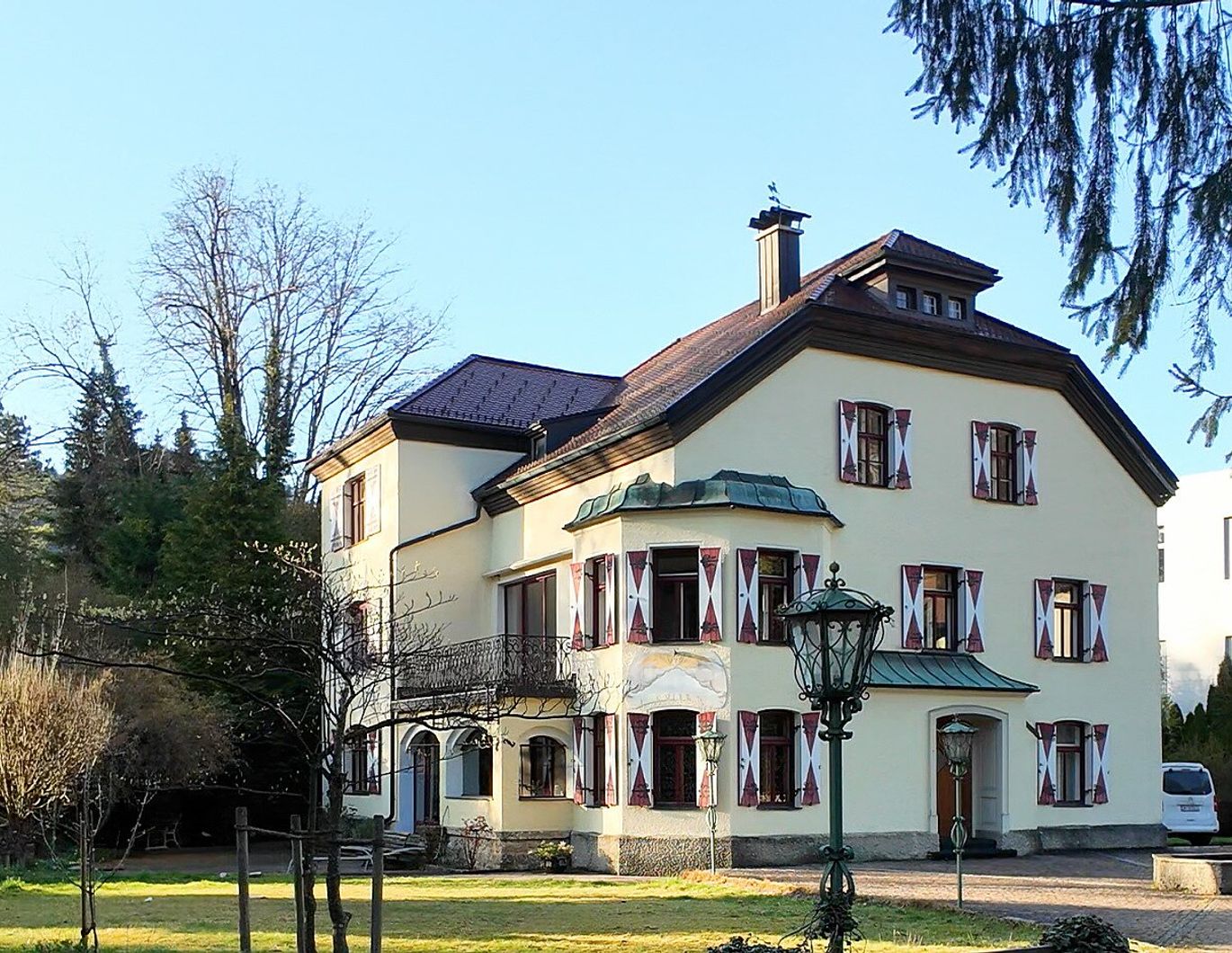 Villa mit Entwicklungspotenzial für Visionäre in guter Lage in Kufstein!