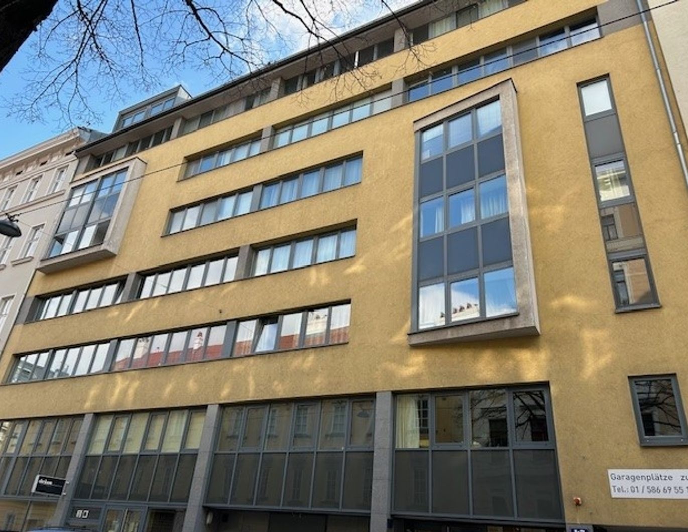 LAGEJUWEL IN DER LAUDONGASSE - MIT GARAGENPLATZ!