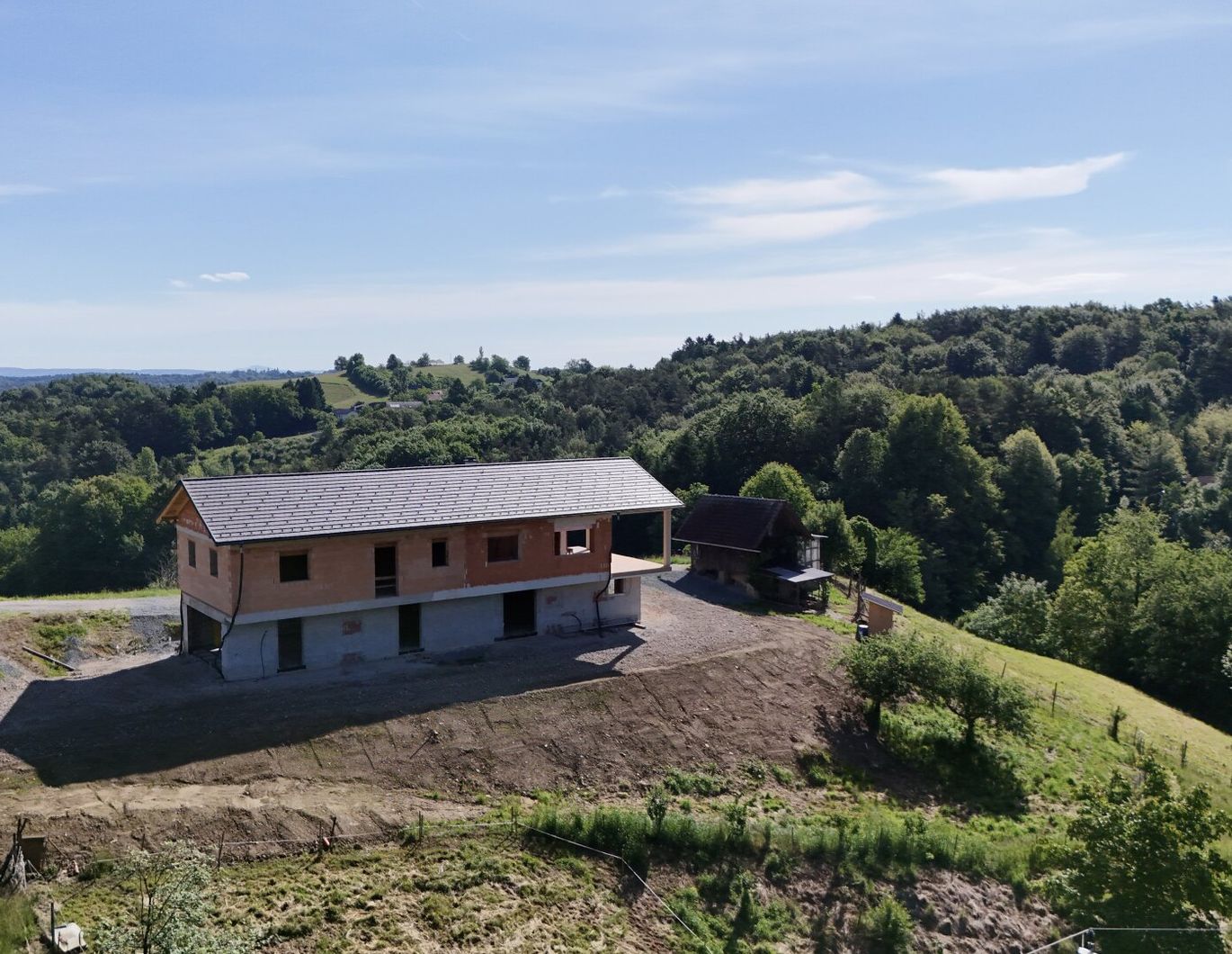 Rohbau mit Traumlage - Ruhe und Weitblick in Heimschuh