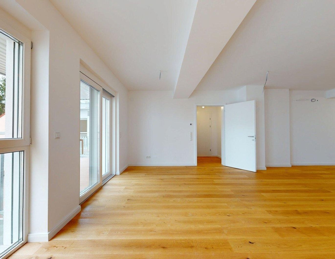 Am Kutschkermarkt | Wunderschöne 4-Zimmer-Altbauwohnung mit 17m² Terrasse