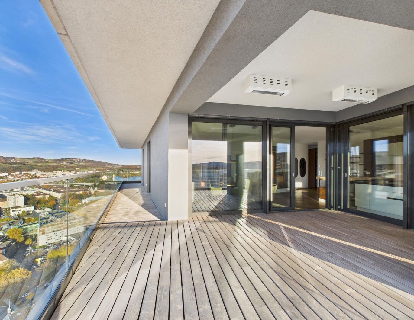 LINZ/URFAHR (BRUCKNER TOWER): EINE PERFEKTE WOHNKOMPOSITION-EIGENTUMSWOHNUNG 129,09 m² Wohnfläche + 64,15 m² Balkon + Tiefgaragenstellplätze