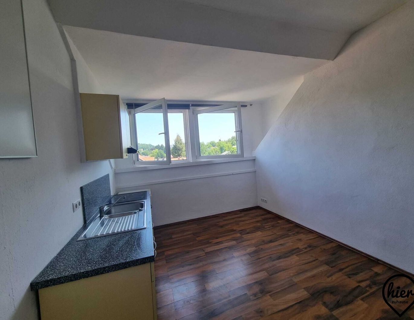 Waltendorf/Kerschhoferweg: Zimmer-Küche Wohnung Nähe LKH 886/0974