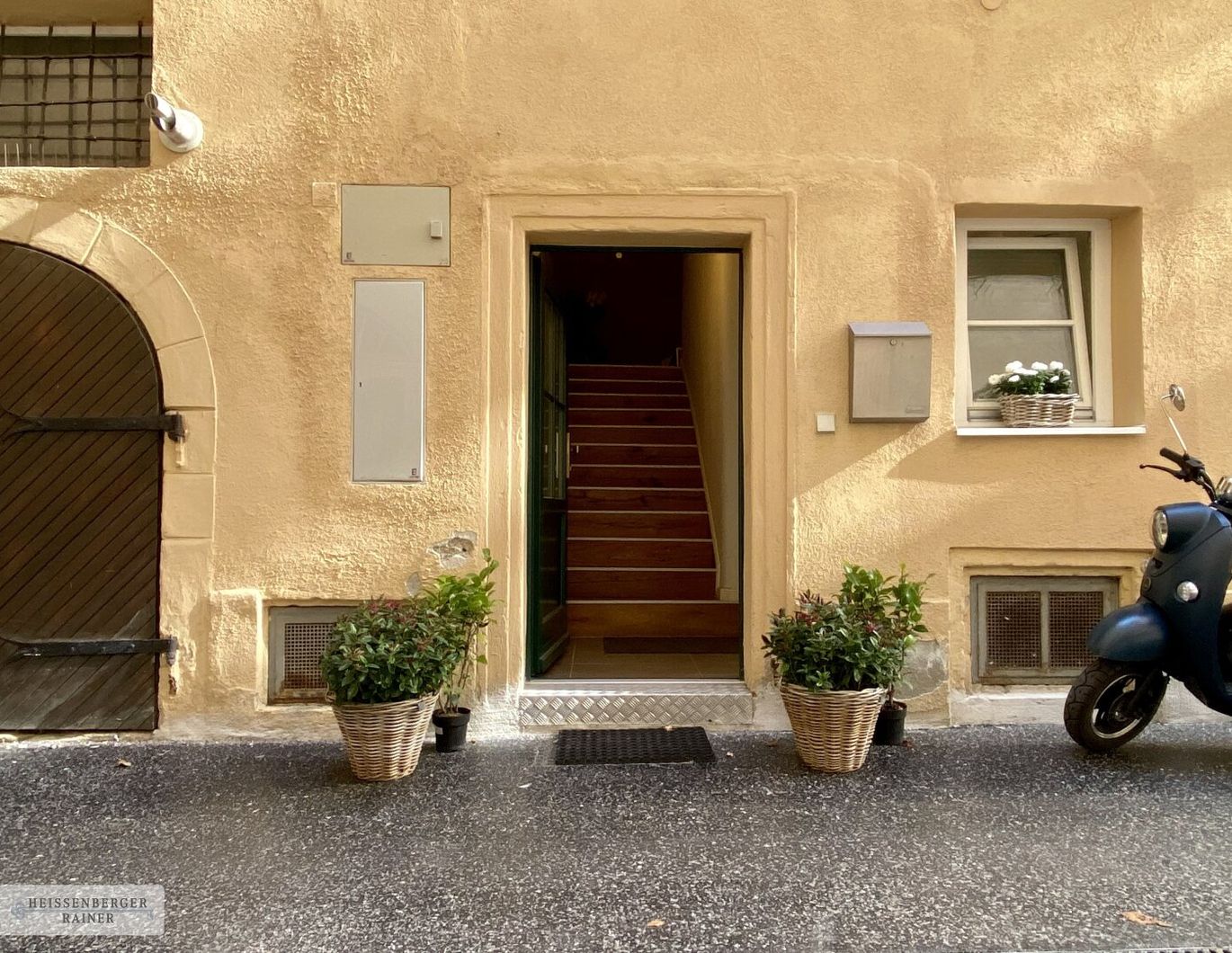ZWEI SEPARAT BEGEHBARE EINHEITEN /// TOWNHOUSE IM HISTORISCHEN HERZEN WIENS