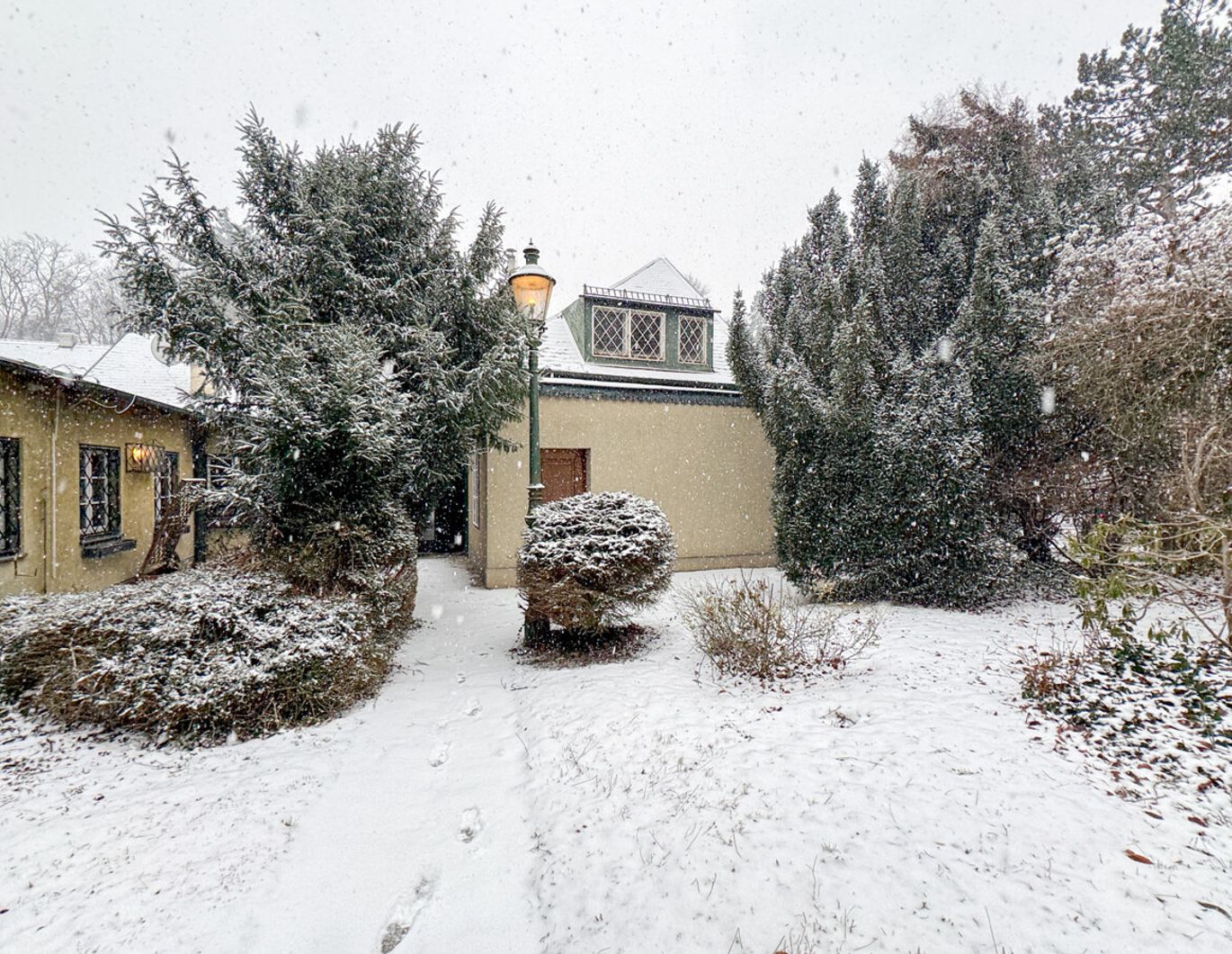 Charmantes Gebäudeensemble in guter Lage mit Potenzial