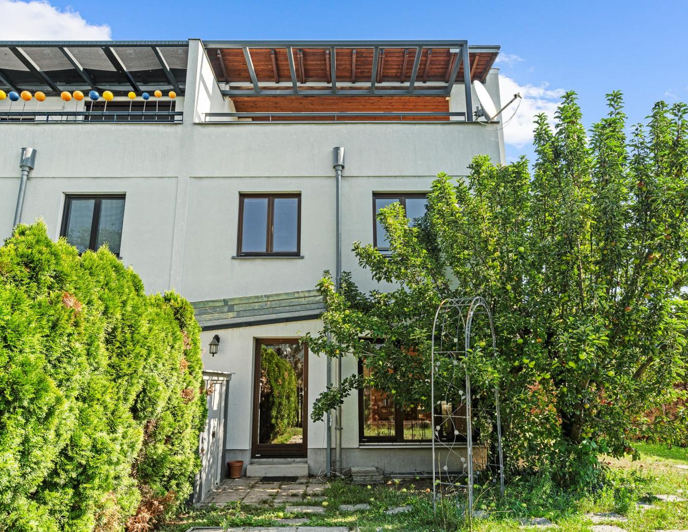 Großzügiges Reihen-Endhaus mit tollem Garten