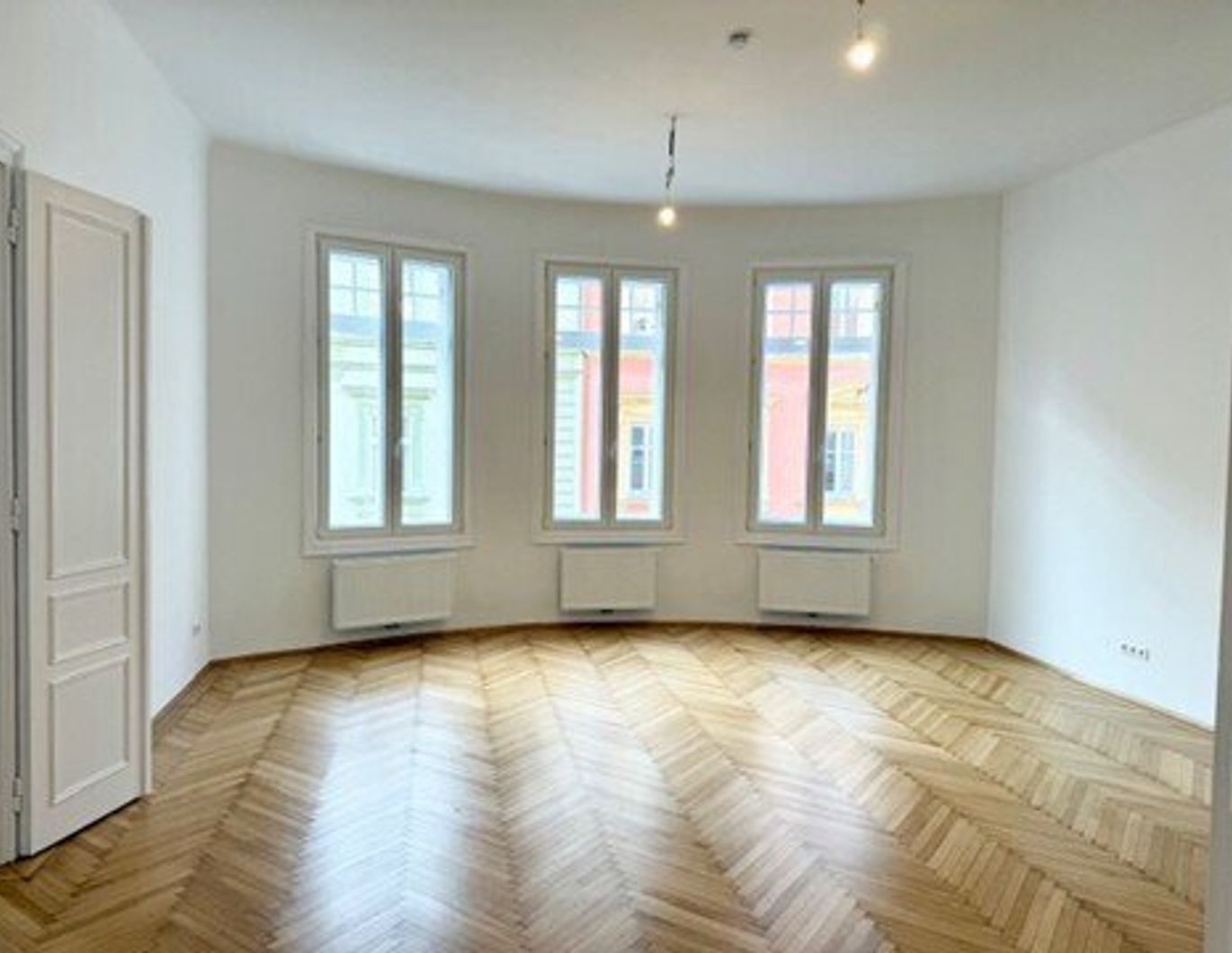 Unbefristet: Top sanierte Luxuswohnung in der Kirchengasse