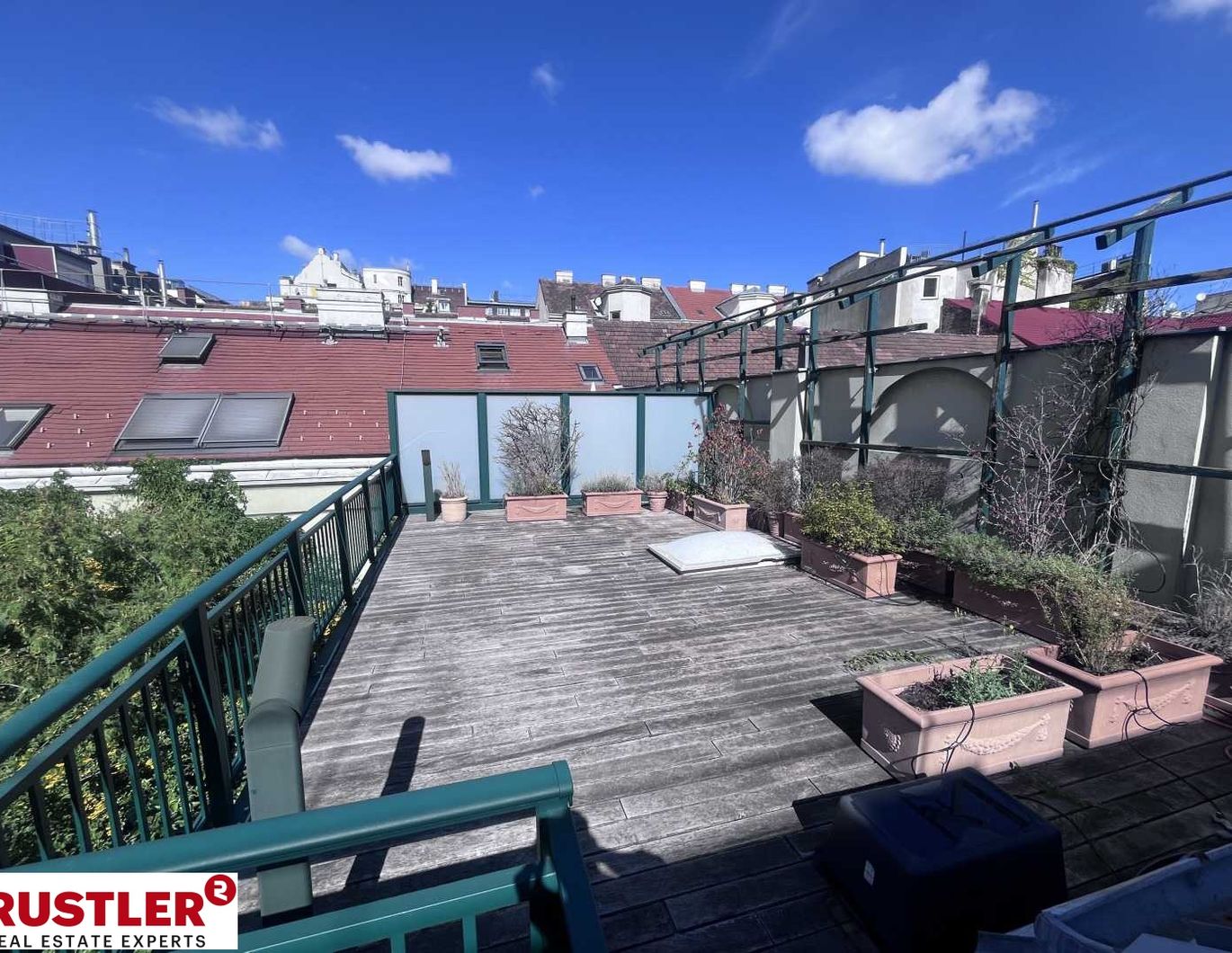 Einzigartiges Stadthaus im Herzen Mariahilfs | Dachterrasse | Garagenstellplatz vor der Haustüre
