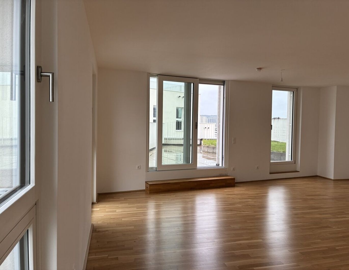 Dachgarten-Traum für Familien oder Paare 4 Zimmer mit gutem Grundriss & viel Licht Urbanes Wohnen mit Grünblick - Top 02-051