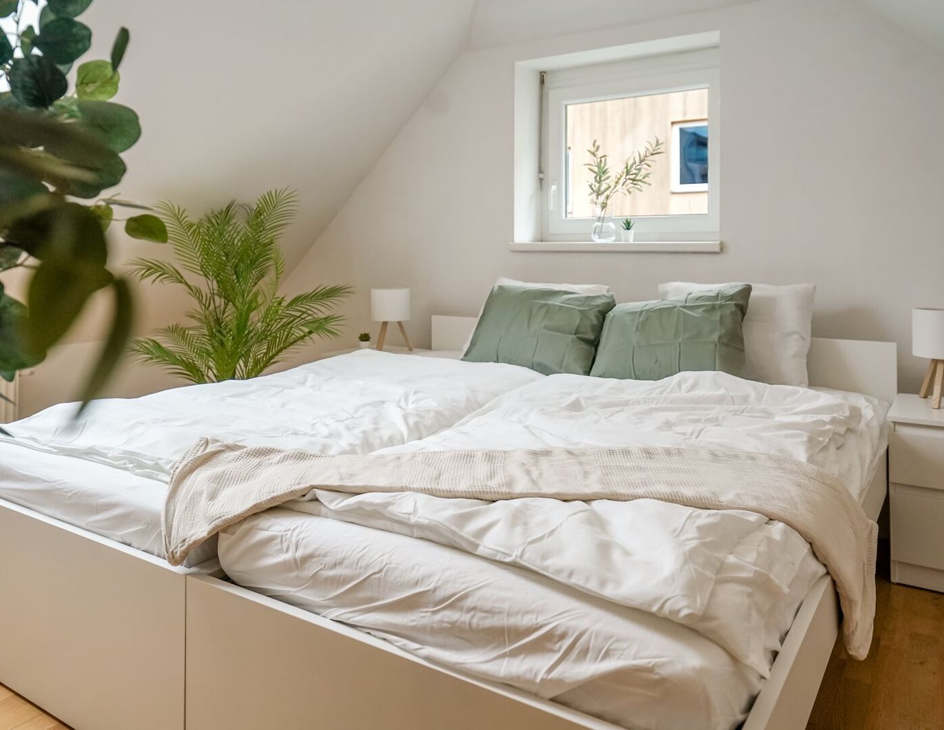 Charmante Dachgeschosswohnung in ruhiger Lage