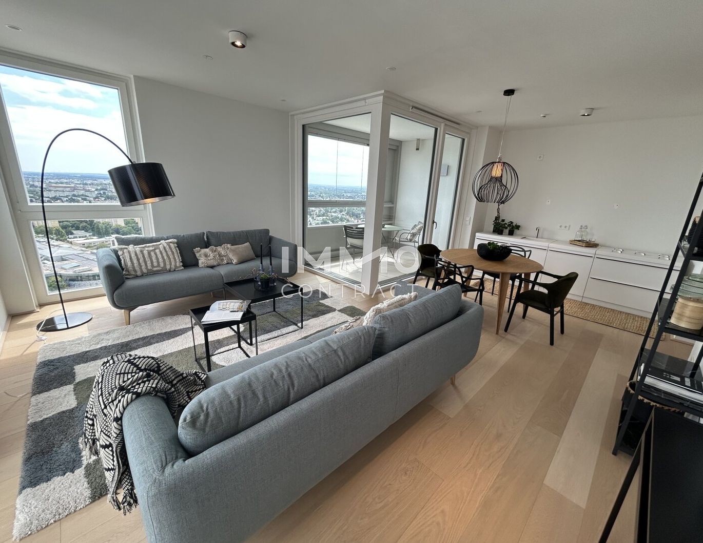 Exklusives Wohnen mit Weitblick! Pool am Dach, Fitness und Sauna inklusive! 3 Zimmer Erstbezug!