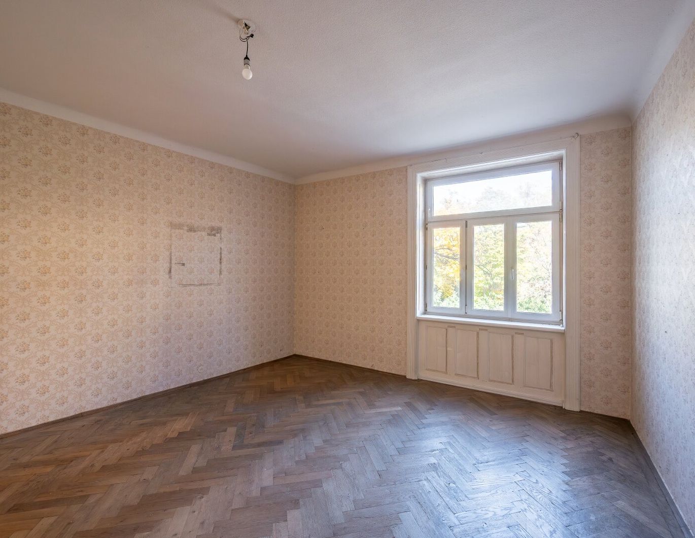 ++Fasangarten++ Altbau mit Potenzial - 2 Zimmer zum Sanieren