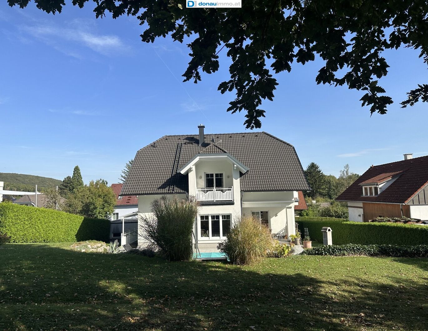 2384 Breitenfurt bei Wien Traumhaus mit Pool und Riesengarten in Grünruhelage
