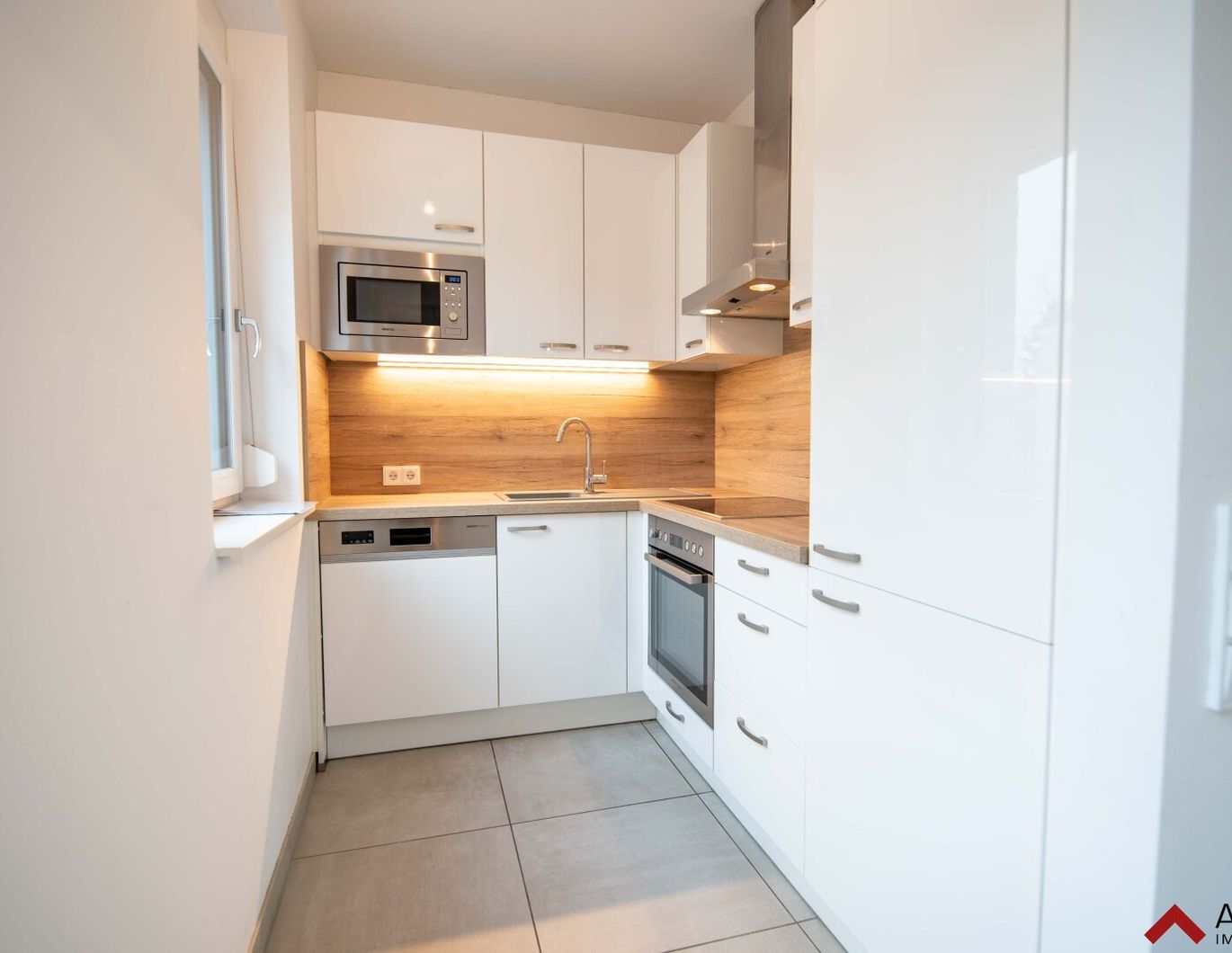 Moderne 2-Zimmer-Wohnung mit Loggia nähe Unionkreuzung