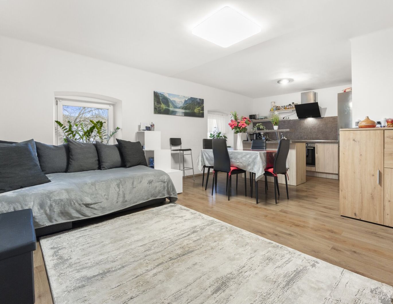 Attraktive Anlagewohnung in Silberegg - 3 Zimmer, komplett saniert