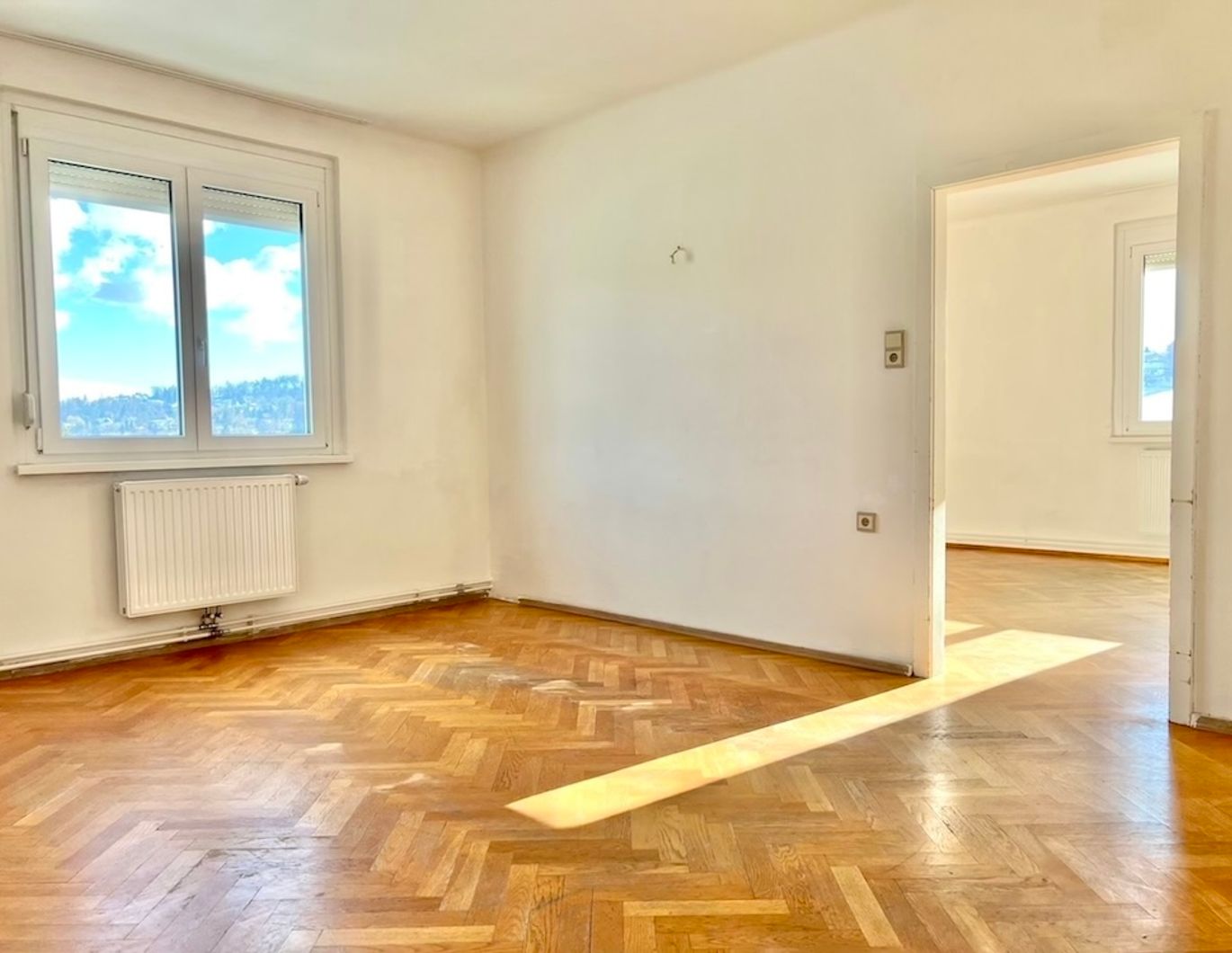 Top Anlage Wohnung in sonniger Lage Nähe LKH Graz & Sanatorium Ragnitz, sofort bezugsfähig!