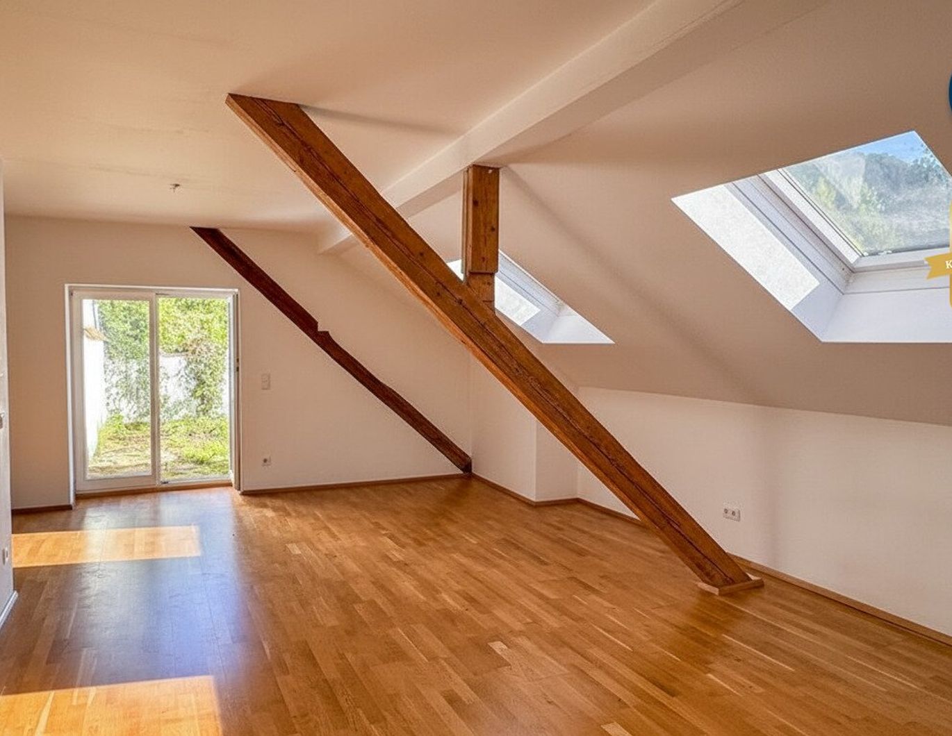 40m² Terrasse! Traumhafte Wohnung mit historischem Charme in idyllischer Lage - WARM UND INKL. BK!