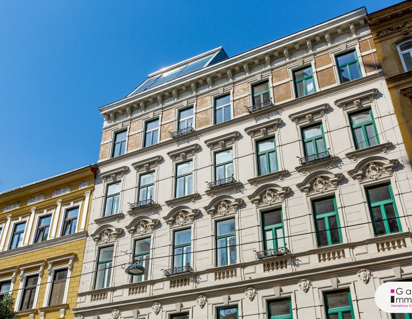 Erstbezugsmaisonette im Stilaltbau - Große Terrasse mit Weitblick - Garage im Haus
