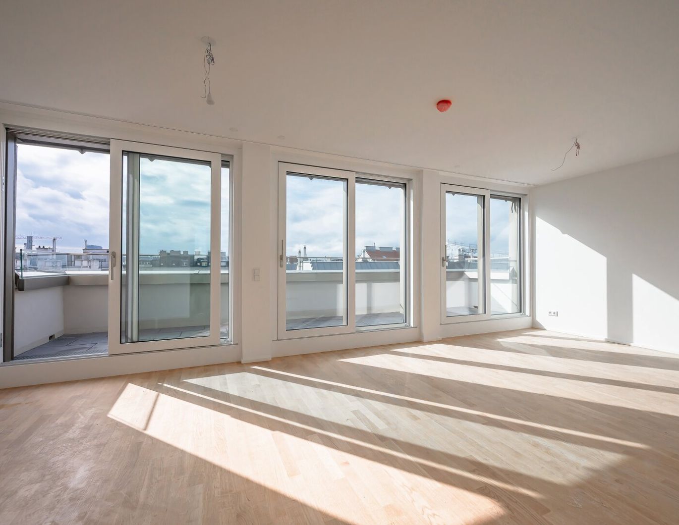 ++MOLLARD 50++ Exklusives 4-Zimmer-Penthouse mit Blick über Wien (1/31)