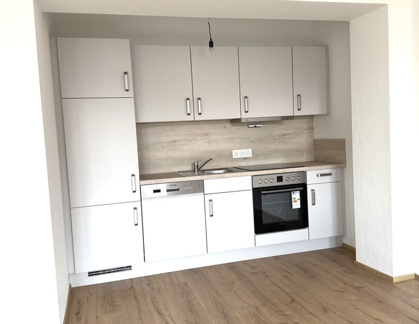 Barrierefrei!!! Erstbezug nach Sanierung! Modernisierte 2-Zimmer-Wohnung in Mürzzuschlag!