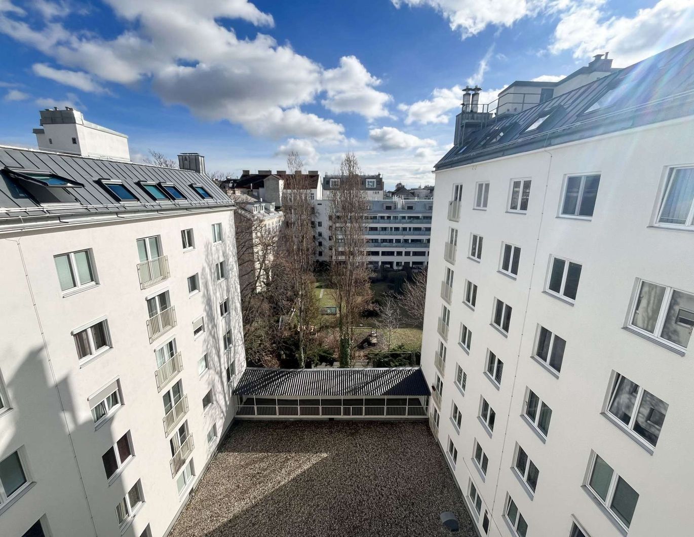 Erstbezug nach Generalsanierung: Ruhige 2-Zimmer-Wohnung mit Weitblick - VIDEO verfügbar!