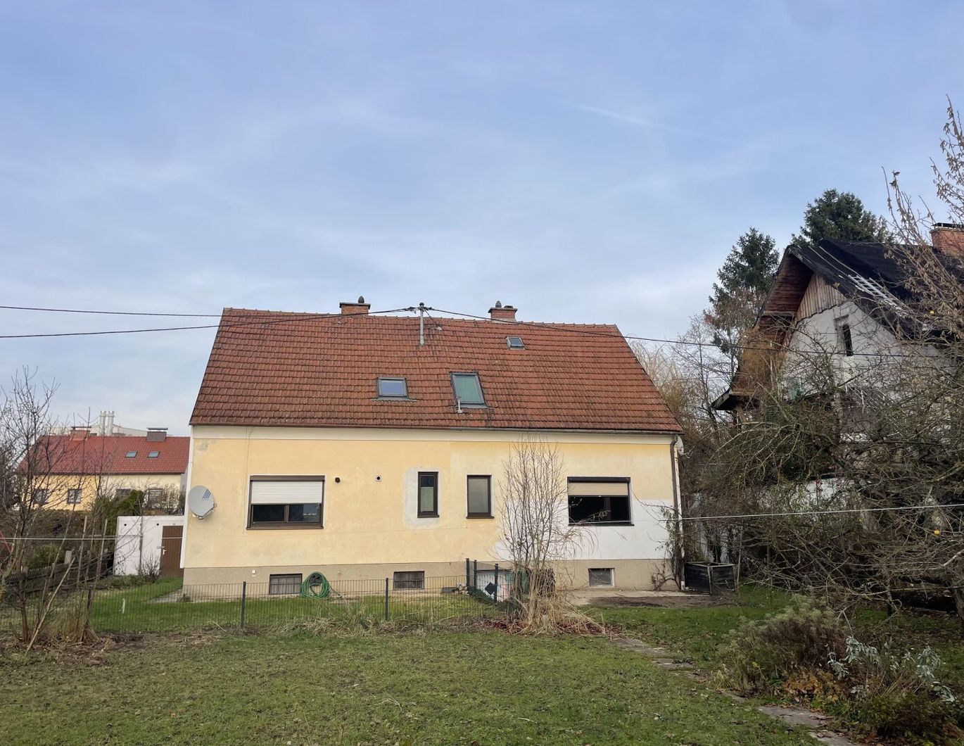 Charmante Doppelhaushälfte mit großem Garten in Leonding