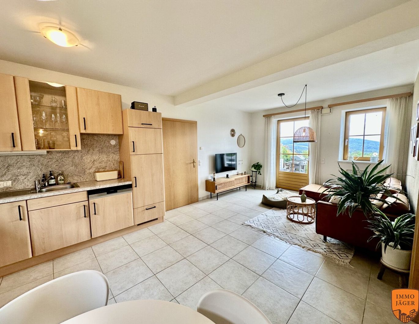 Wohlfühloase in Linz: Gepflegte Gartenwohnung mit Terrasse und 2 Stellplätzen!