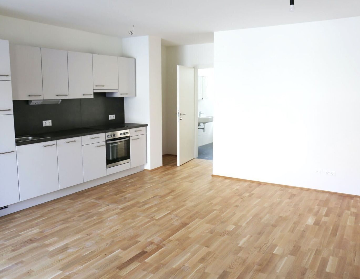 Traumhafte 2-Zimmer-Neubauwohnung mit herrlichem Balkon und bester Verkehrsanbindung