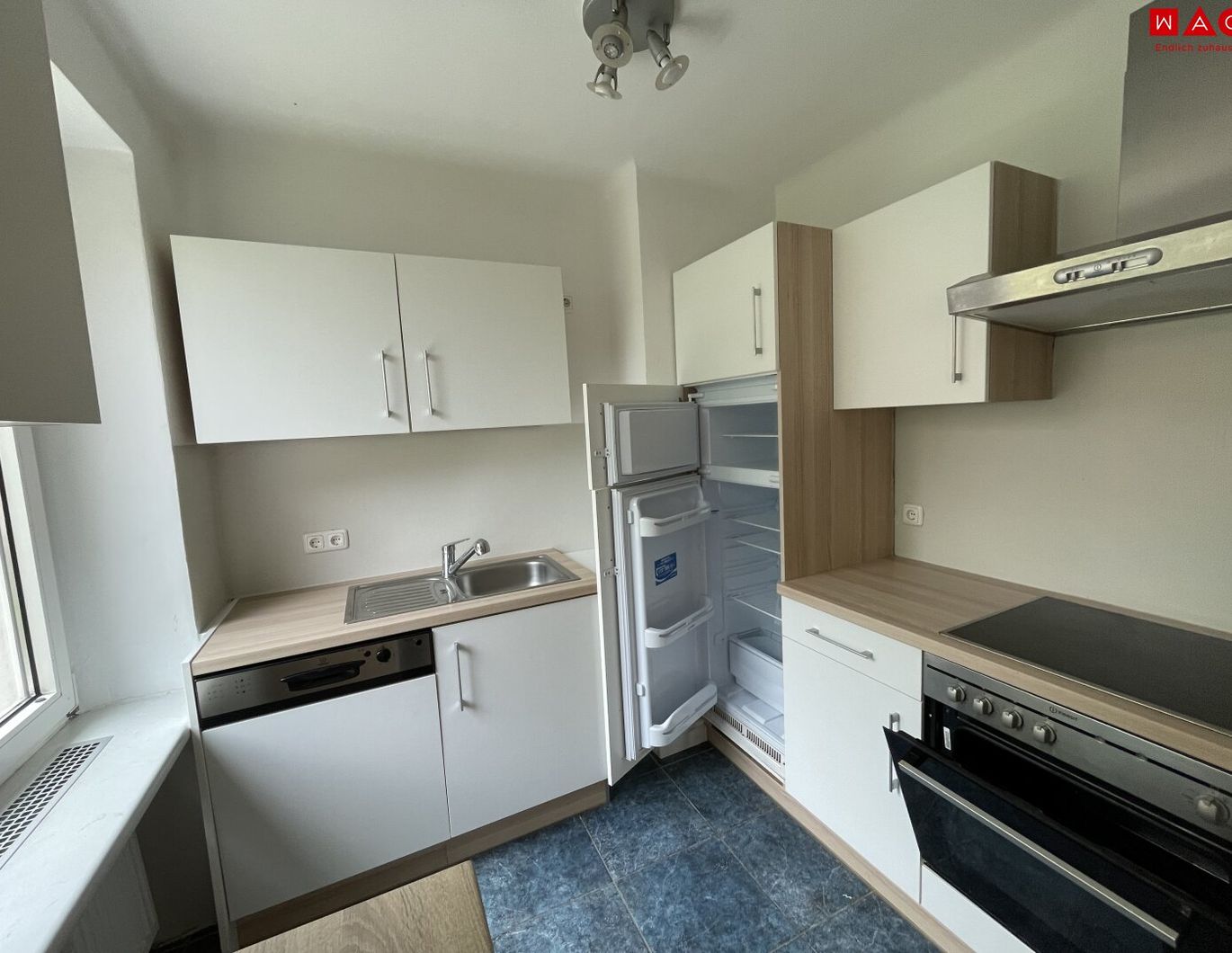 Gepflegte 4 Zimmerwohnung mit Küche in wunderschöner Ruhelage im Grünen!