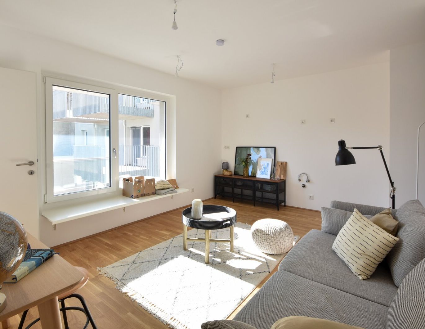 ERSTBEZUG | 2,5-Zimmer-Eigentumswohnung mit Atelier und Garten