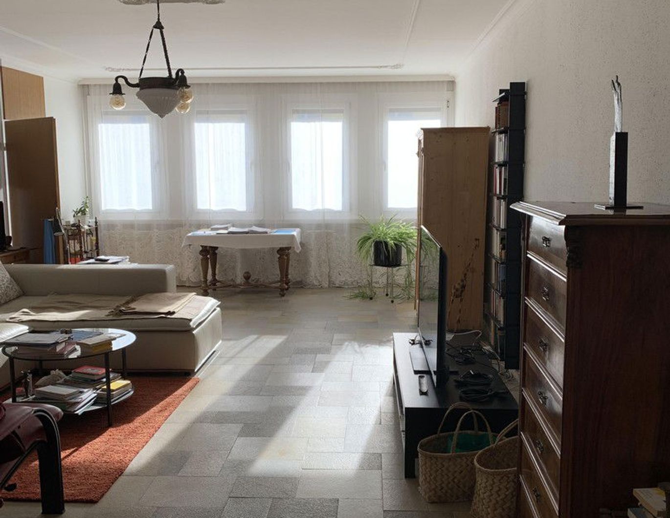 Linz zentral gelegene, gepflegte 4-Zimmer Wohnung mit Parkplatz