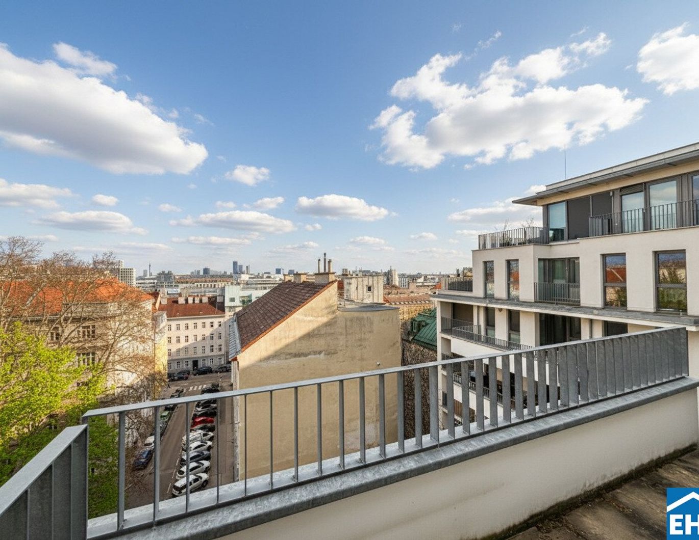 Gemütliche 2-Zimmer Wohnung mit hofseitigem Balkon!