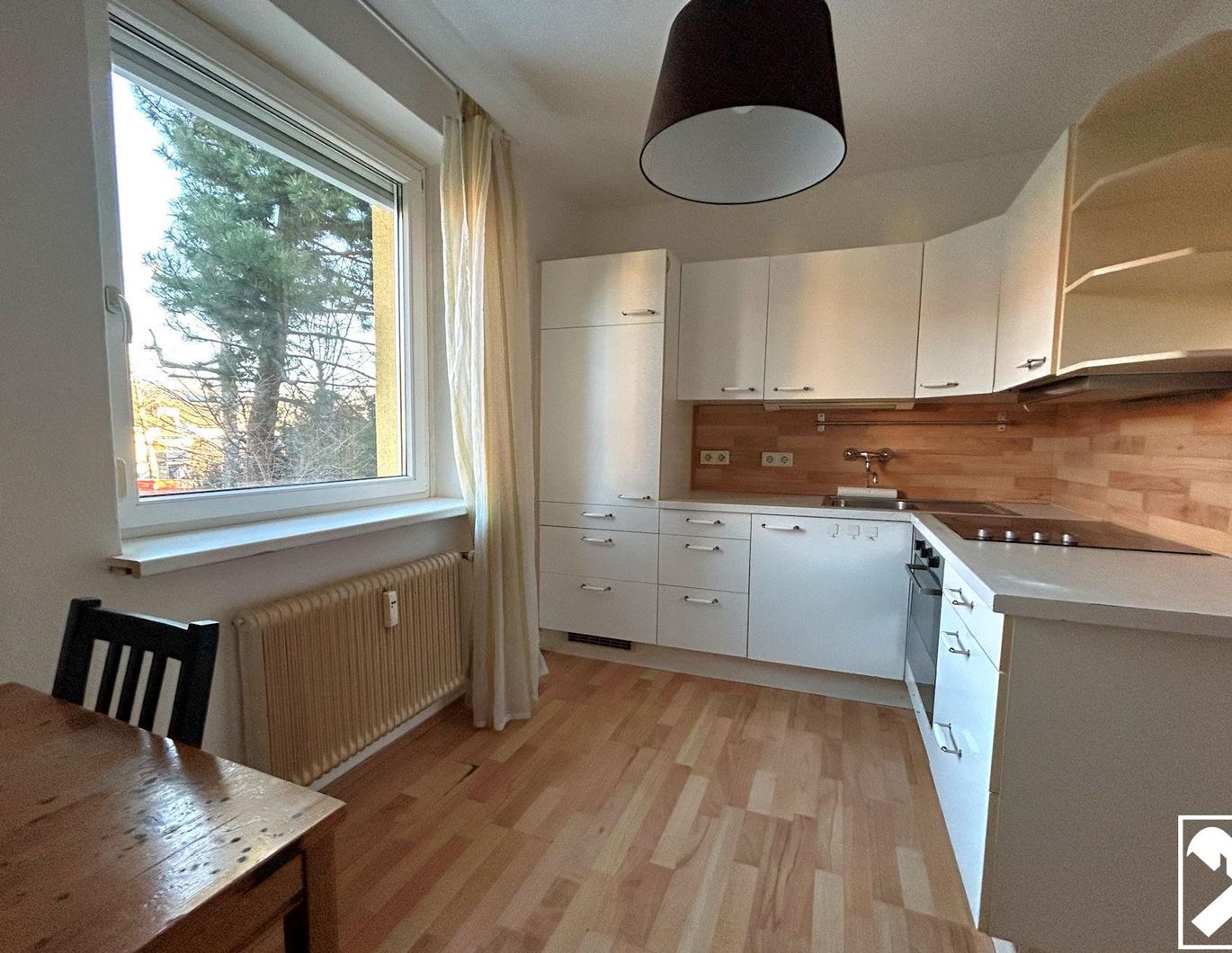 Großgarconniere mit Loggia in Taxham